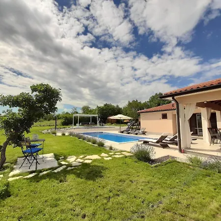 Luka's House *